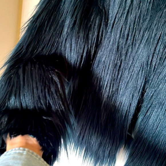 Unreal Fur coat - Picture 3 of 9